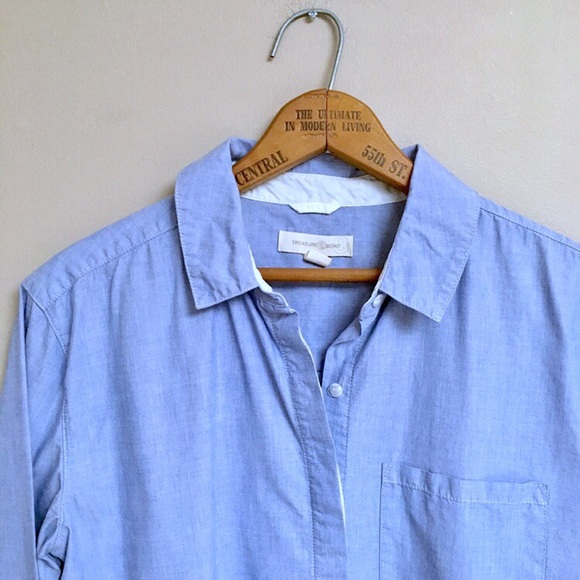 Treasure & Bond light blue buttondown shirt - Picture 2 of 5